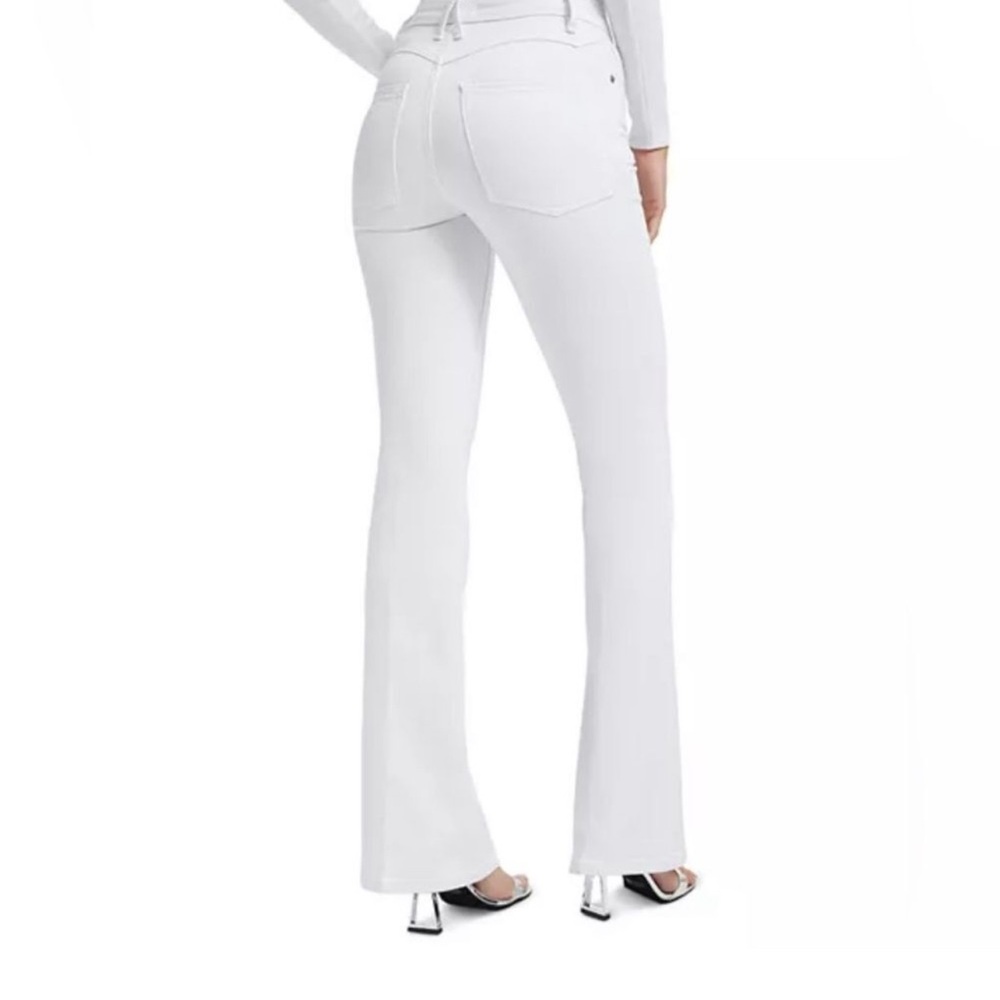 NWOT Good American High-Rise Classic Bootcut Jeans White Denim Size 16 Stretch
